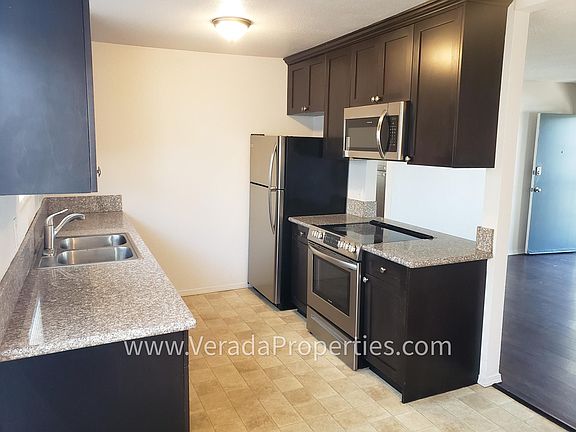 3rd image of 3714 42nd St APT 5