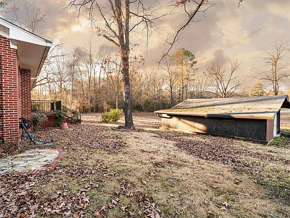 3rd image of 3906 Magnolia Hwy