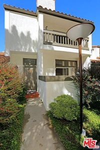 1724 Palisades Dr, Pacific Palisades, CA, 90272