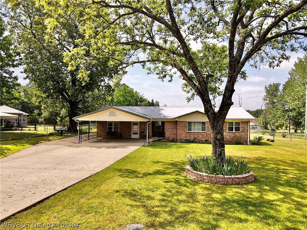 937 E Crumptown Rd, Waldron, AR 72958 Zillow