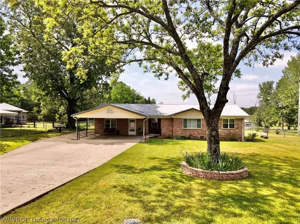 937 E Crumptown Rd, Waldron, AR 72958