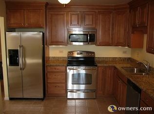 123 Acacia Dr UNIT 102, Indian Head Park, IL 60525