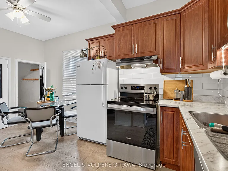 35 Craig St #1 — Photo 8