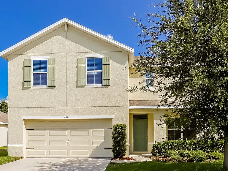 4011 Bramblewood Loop — Photo 1