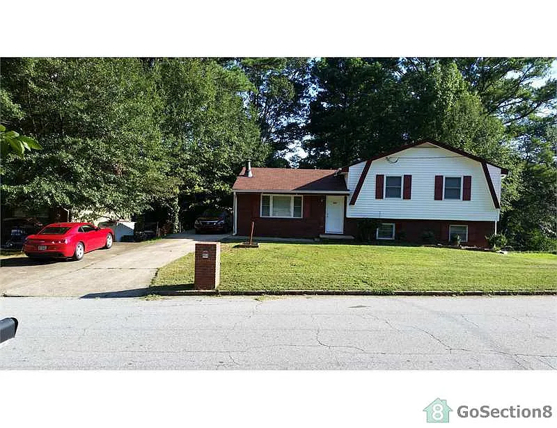 933 King James Dr photo 1