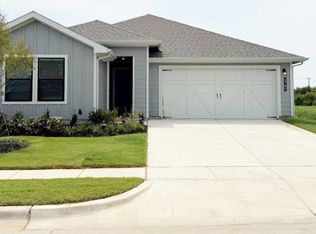 1761 River Bend Rd, Burleson, TX 76028