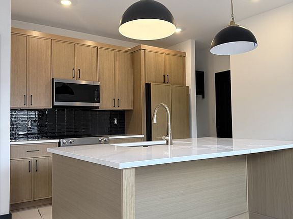 5th image of 4420A Providence Hts