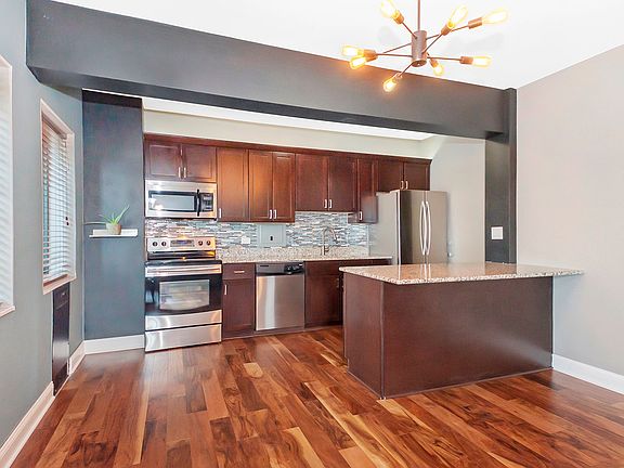 3rd image of 5044 N Marine Dr APT B7