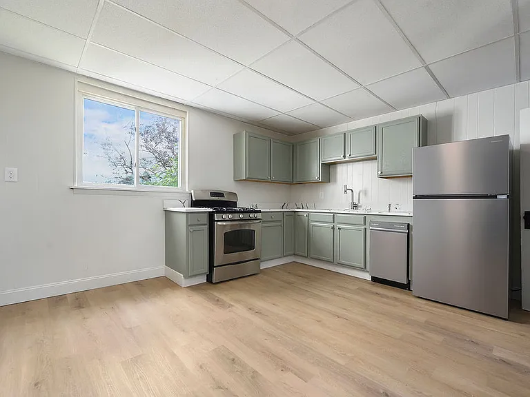 120 Cherry St — Photo 2