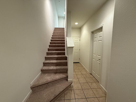 3rd image of 1055 Chamomile Walkway