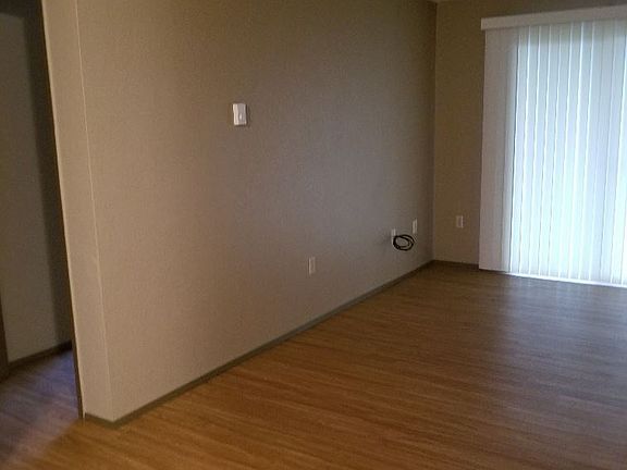 3rd image of 523 W Crest Dr APT 26