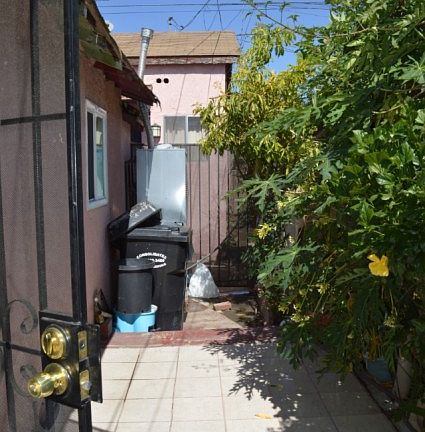 5th image of 4319 E 55th St