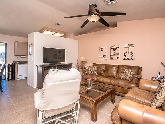 3rd image of 3800 Chemehuevi Blvd