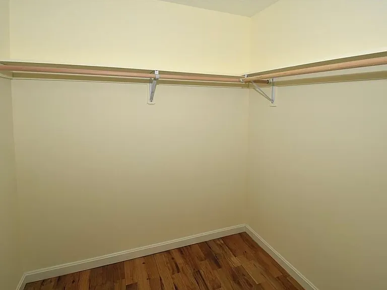 73 Fairfield St — Photo 13