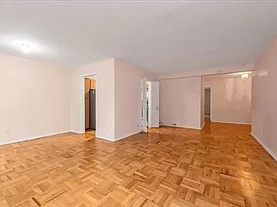 3rd image of 6750 Thornton Pl APT 1C