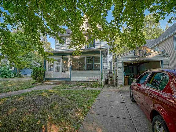 2nd image of 1117 Grant Ave