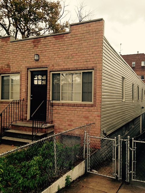 1st image of 9818 Avenue N