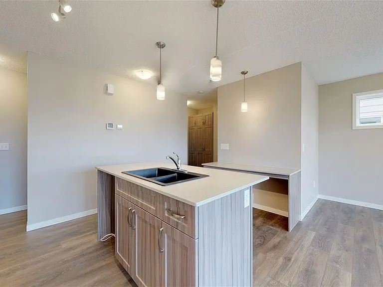 17239 9th Ave SW — Photo 3
