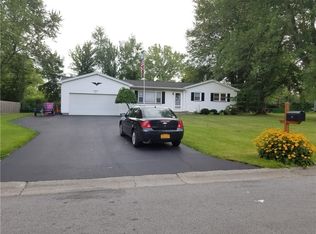 11 McNair Dr, Rochester, NY 14624