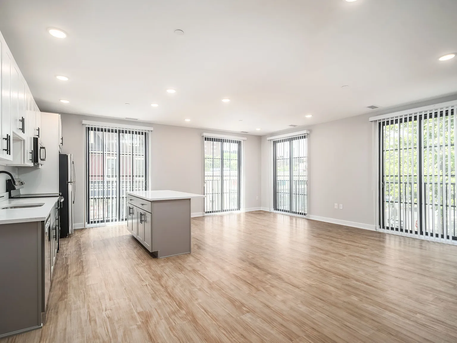 Taylor Flats — Photo 4