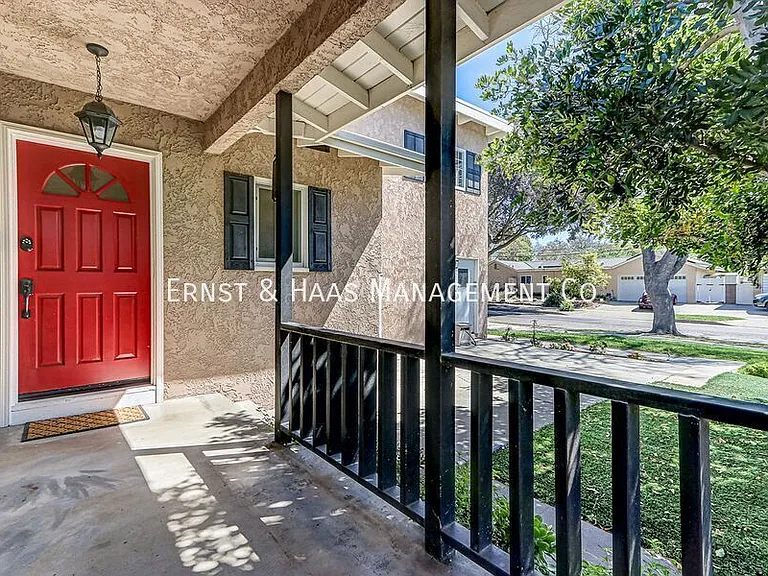 6533 E Monlaco Rd — Photo 2