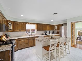 17 Lathrop Ave APT B, Madison, NJ 07940