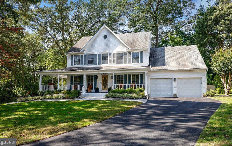 1st image of 787 Oakwilde Way