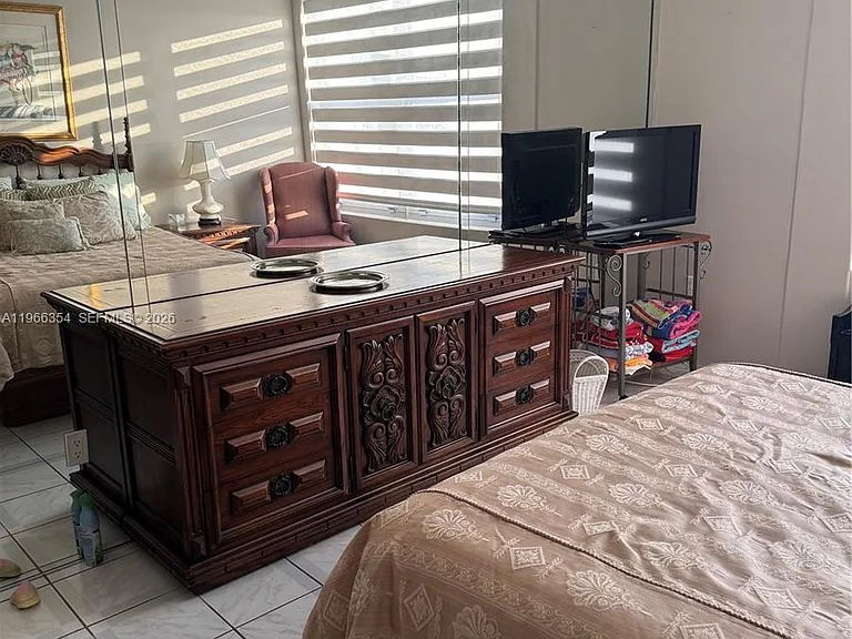 2899 Collins Ave #936 — Photo 33