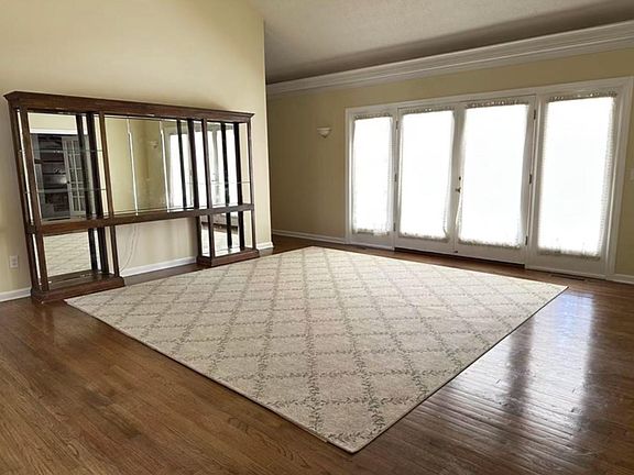 2nd image of 3665 Annandale Ln