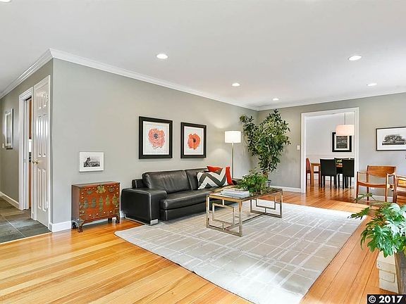 3rd image of 107 Hodges Dr