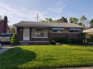 7523 State Park, Center Line, MI 48015