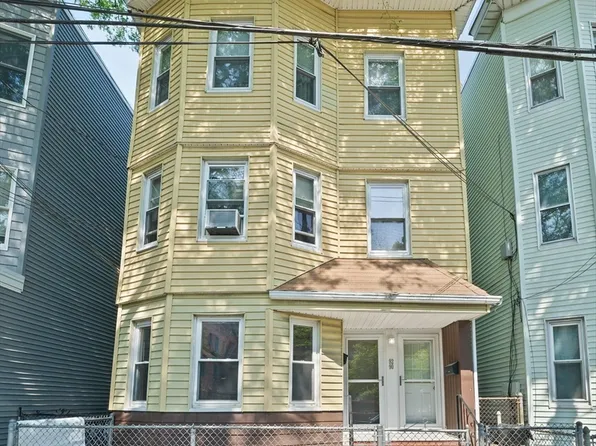 92 Willow St, Cambridge, MA 02141