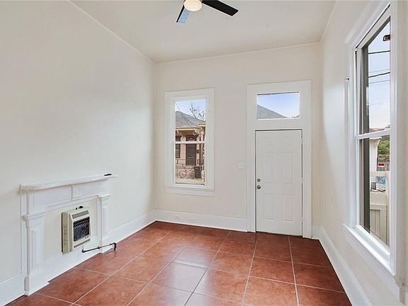 3rd image of 2216-18 Freret St