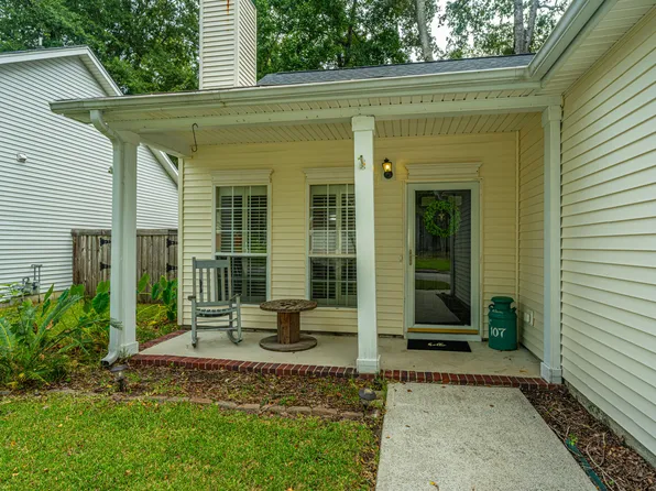 107 Landau Rd, Summerville, SC 29485