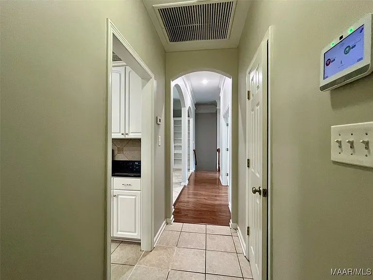 704 Emerald Dr — Photo 34