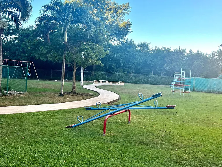 Arterial Bayside Cove #V-301 — Photo 9