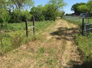 1050 Longhollow Rd, Dale, TX 78616