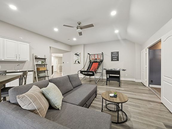 4th image of 2151 Angel Falls Dr