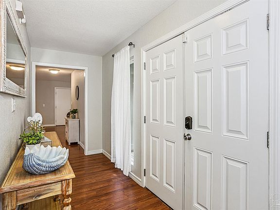 4th image of 994 Great Oaks Dr