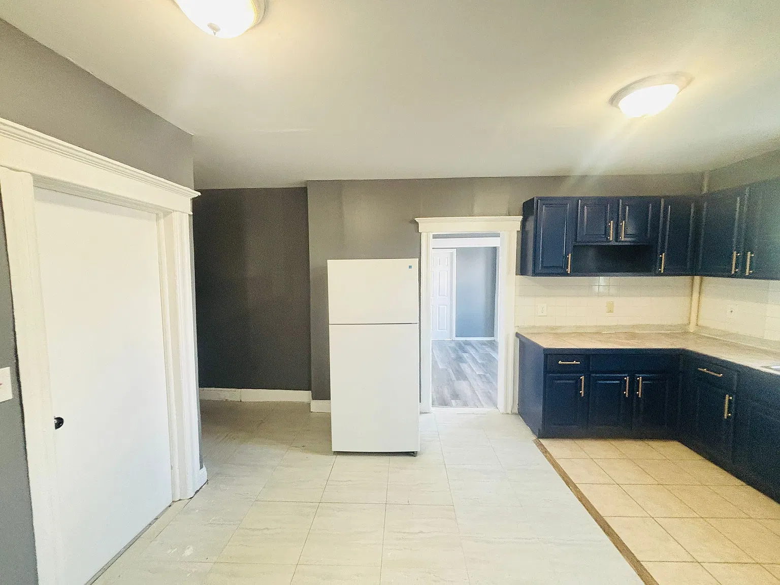 4 bed, 1000 sqft, $2,650 — Photo 1