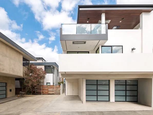 217 13th Pl, Manhattan Beach, CA 90266