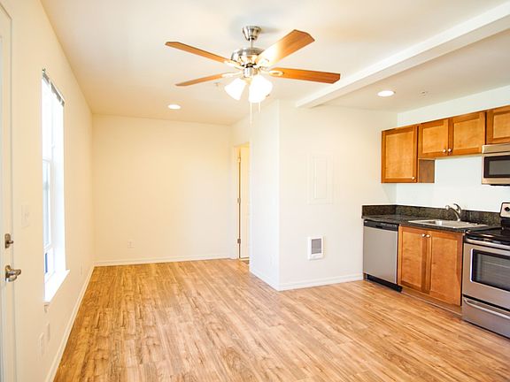 5th image of 5607 E Burnside St APT 202