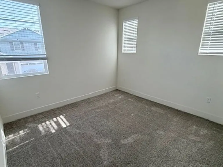 1825 Gordon Hammond Pl — Photo 6