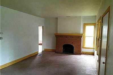 3rd image of 1318 Quincy St