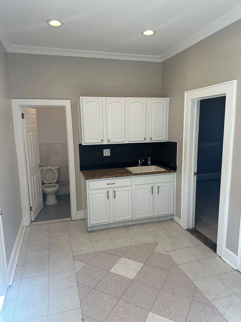 205 Palisade — Photo 2
