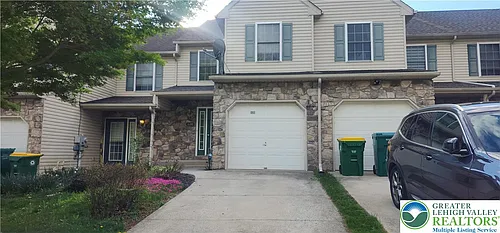 1600 Greystone Cir Photo 1