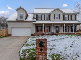 2715 Homestead Ct, Maryville, TN 37804