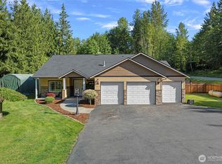 25661 Lake Cavanaugh Rd, Mount Vernon, WA 98274
