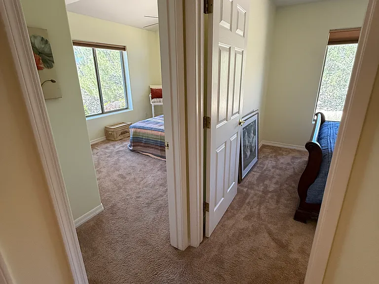 665 N Creekside Dr — Photo 13