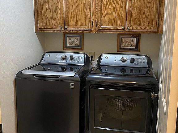 5th image of 1725 Rhine Ct